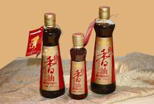 食用油灌裝機抵擋不了香油的誘惑